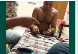 স্টেশনের মধ্যেই ফায়ার সার্ভিস কর্মকর্তার জুয়ার আসর: শাস্তি মূলক বদলি