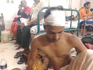 গাইবান্ধা সদরে হত্যার উদ্দেশ্যে যুবককে ছুড়িকাঘাত,গৃহবধুর শ্লীলতাহানি