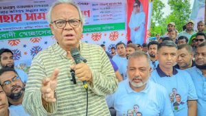 ঢাকা মহানগর দক্ষিণ স্বেচ্ছাসেবক দলের ত্রাণ বিতরণ