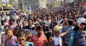 ব্যাটারিচালিত রিকশাচালকদের বিক্ষোভ