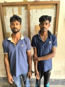 পাইক বাড়ির দু’জন ইয়াবা ব্যবসায়ী আটক 