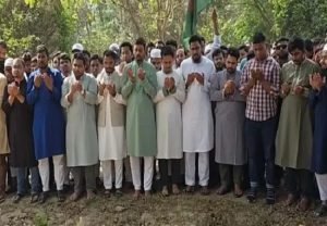 রায়েরবাজারে জুলাই শহীদদের কবর জিয়ারত এনসিপি নেতাদের