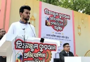 আগের মতোই সন্ত্রাসী কর্মকাণ্ড ও চাঁদাবাজি চলছে: আসিফ মাহমুদ