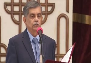 শপথ নিলেন নতুন উপদেষ্টা সি আর আবরার