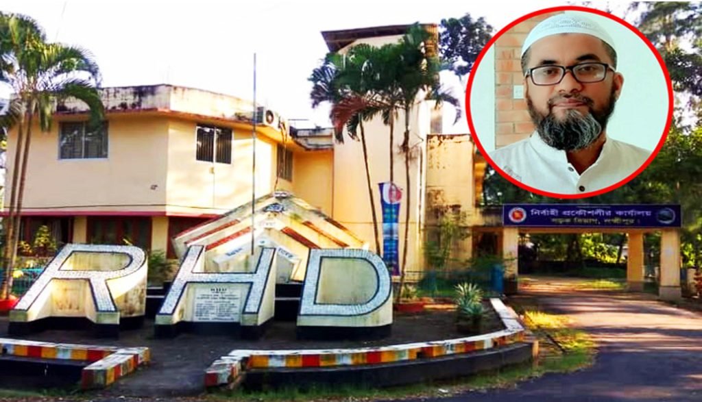সরকারি চাকরি করেও নিজ প্রতিষ্ঠানে ঠিকাদার