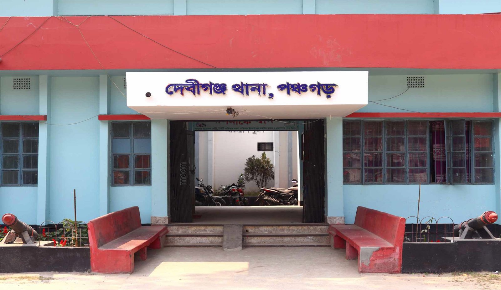 সন্ত্রাস বিরোধী মামলায় আ'লীগের নেতাসহ ফেসে গেলেন জামায়াতের নেতারাও