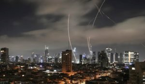 ইসরায়েলে ইরানের ক্ষেপণাস্ত্র হামলায় নিহত-৭