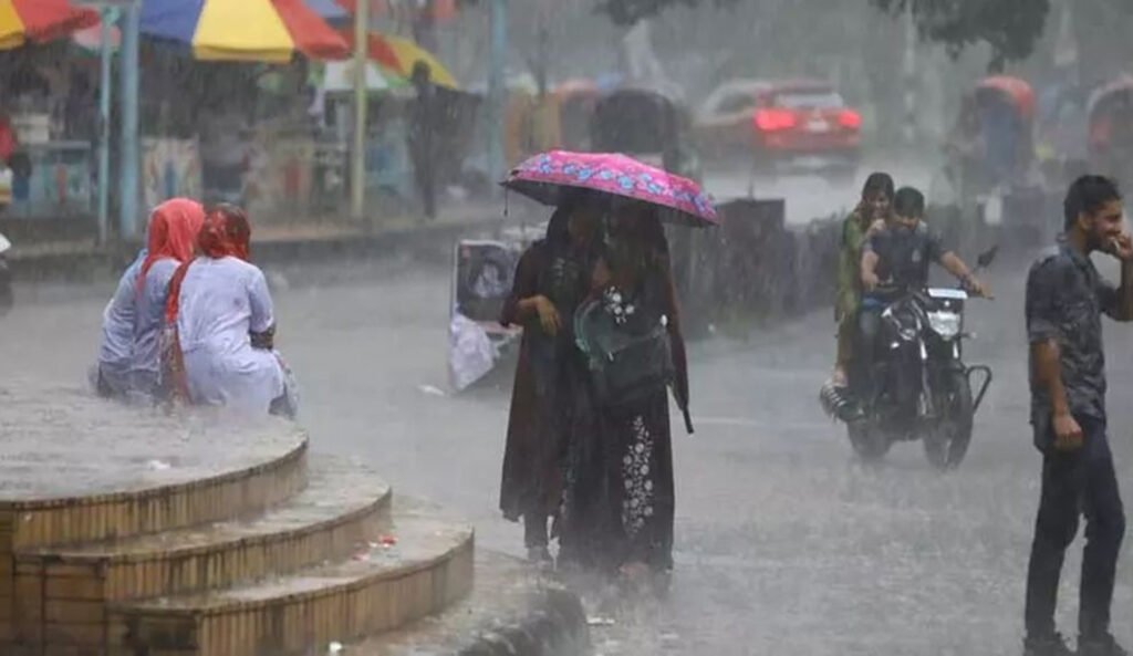 ঢাকায় বজ্রসহ বৃষ্টির সম্ভাবনা কমবে গরম