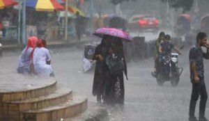 ঢাকায় বজ্রসহ বৃষ্টির সম্ভাবনা কমবে গরম