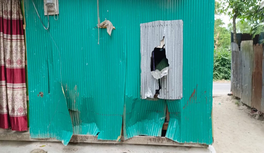 বরুড়ায় নারায়নপুরে হামলা ও ভাংচুরের অভিযোগ