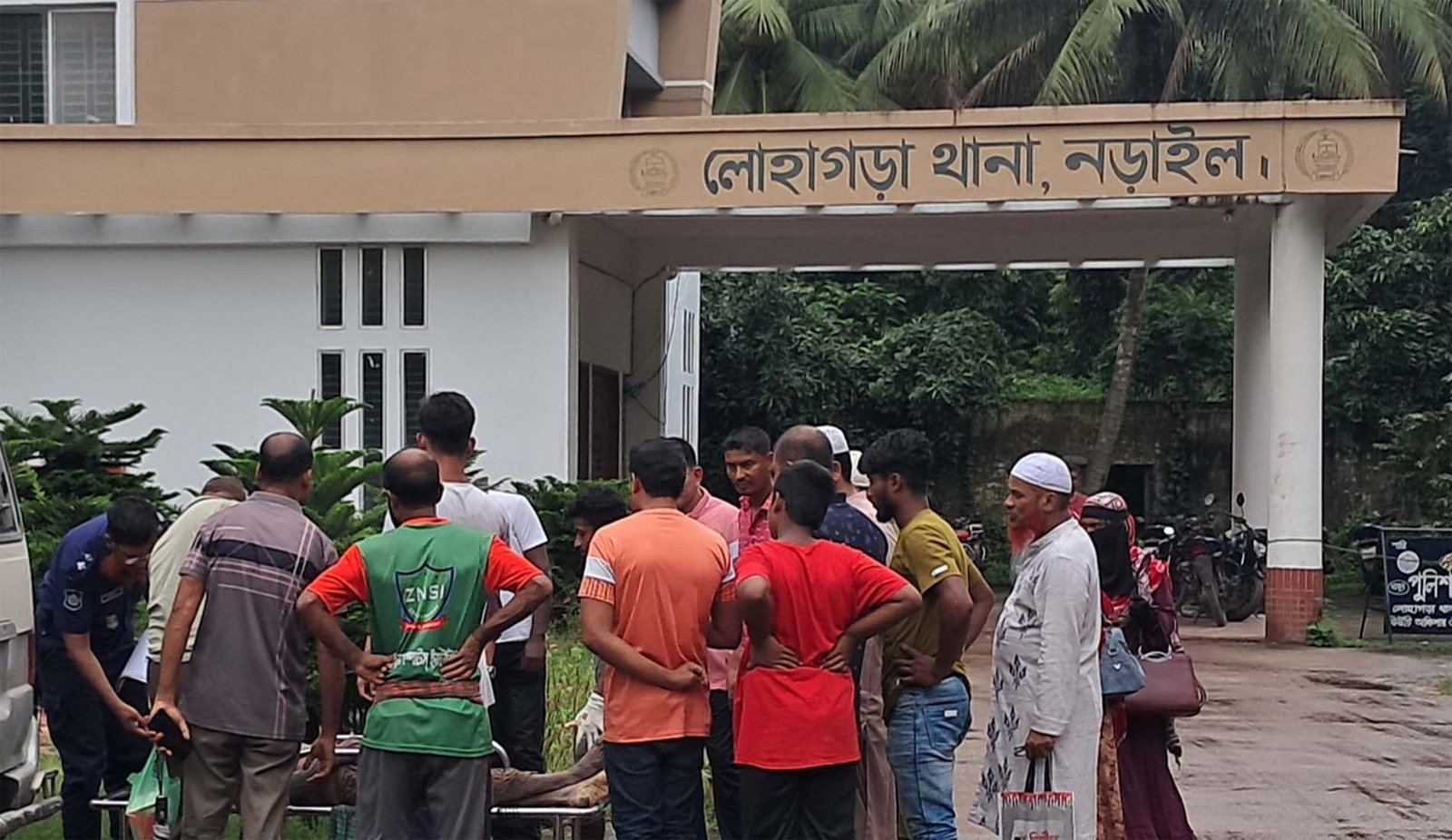 জমি নিয়ে বিরোধের জেরে বাবা-ছেলেকে কুপিয়ে হত্যা