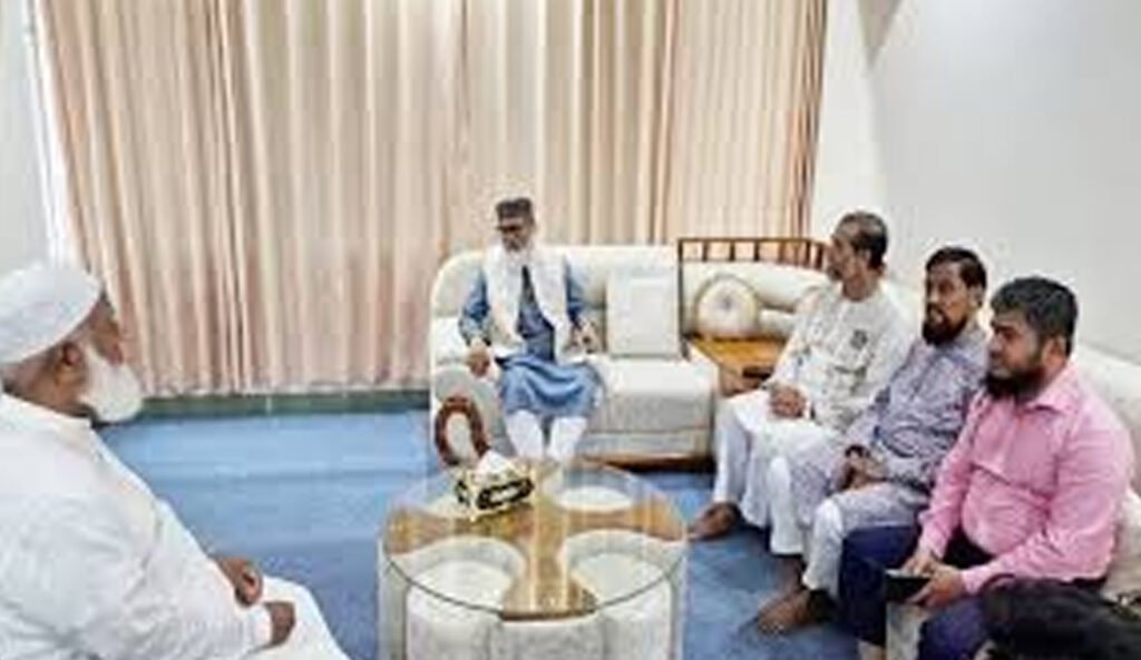 বাসায় গিয়ে জামায়াত আমিরের খোঁজ নিলেন ধর্ম উপদেষ্টা