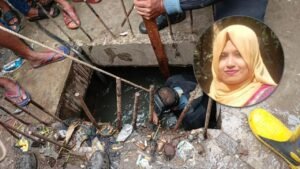 গাজীপুরে ঢাকনাবিহীন ড্রেনে পড়ে নারীর মৃত্যুর ঘটনায় দোষীদের ফাঁসির দাবিতে মানববন্ধনের