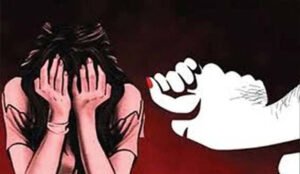 গৃহবধূকে ধর্ষণ করে ভিডিও ধারণ