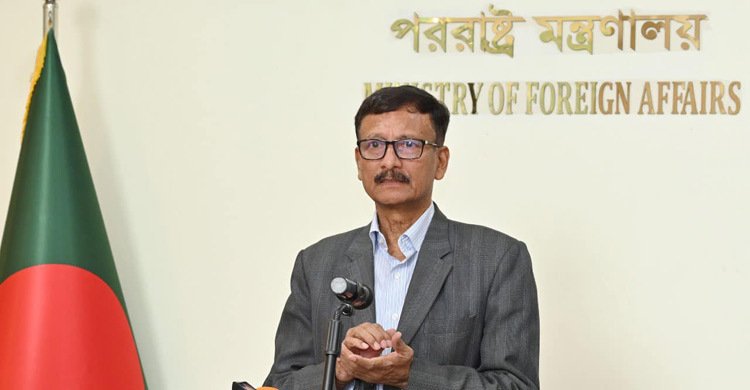 আমেরিকার উদ্দেশে দেশ ছারলেন পররাষ্ট্র উপদেষ্টা