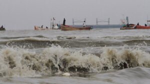 বৃহস্পতিবার এর মধ্যে সাগরে লঘুচাপটি পরিণত হতে পারে নিম্নচাপে