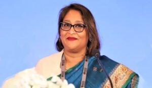 বাধ্যতামূলক ছুটিতে পুতুল