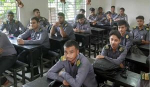 মাইলস্টোনে পাঠদান শুরু চলছে নবম দ্বাদশ শ্রেণির ক্লাস