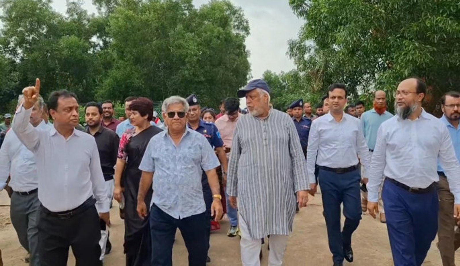 বিআইডব্লিউটিসির বহরে যোগ হচ্ছে ১৮ জলযান: নৌ উপদেষ্টা