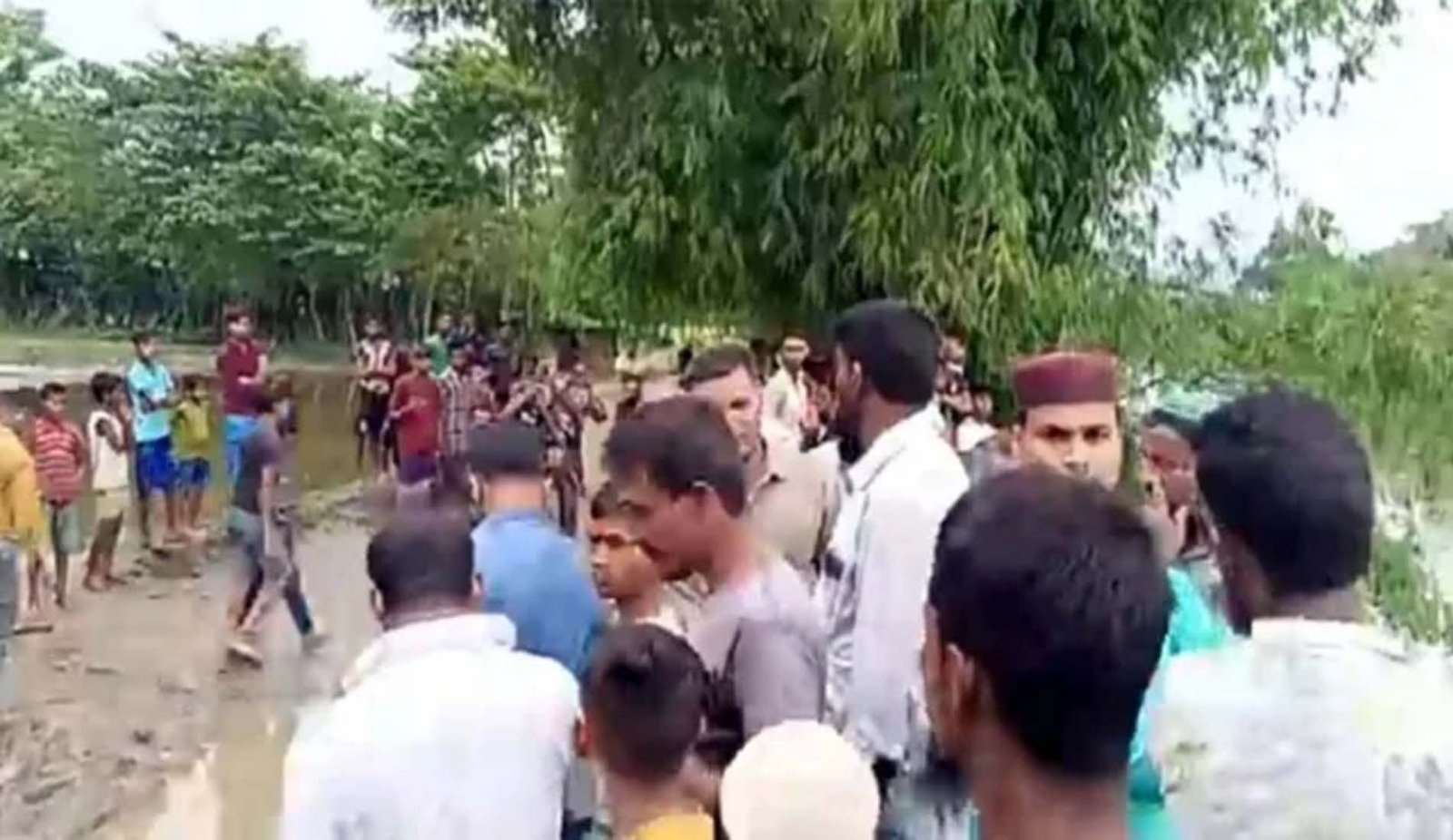 গোয়াইনঘাটে নৌকা ডুবে বিজিবি সদস্য নিখোঁজ