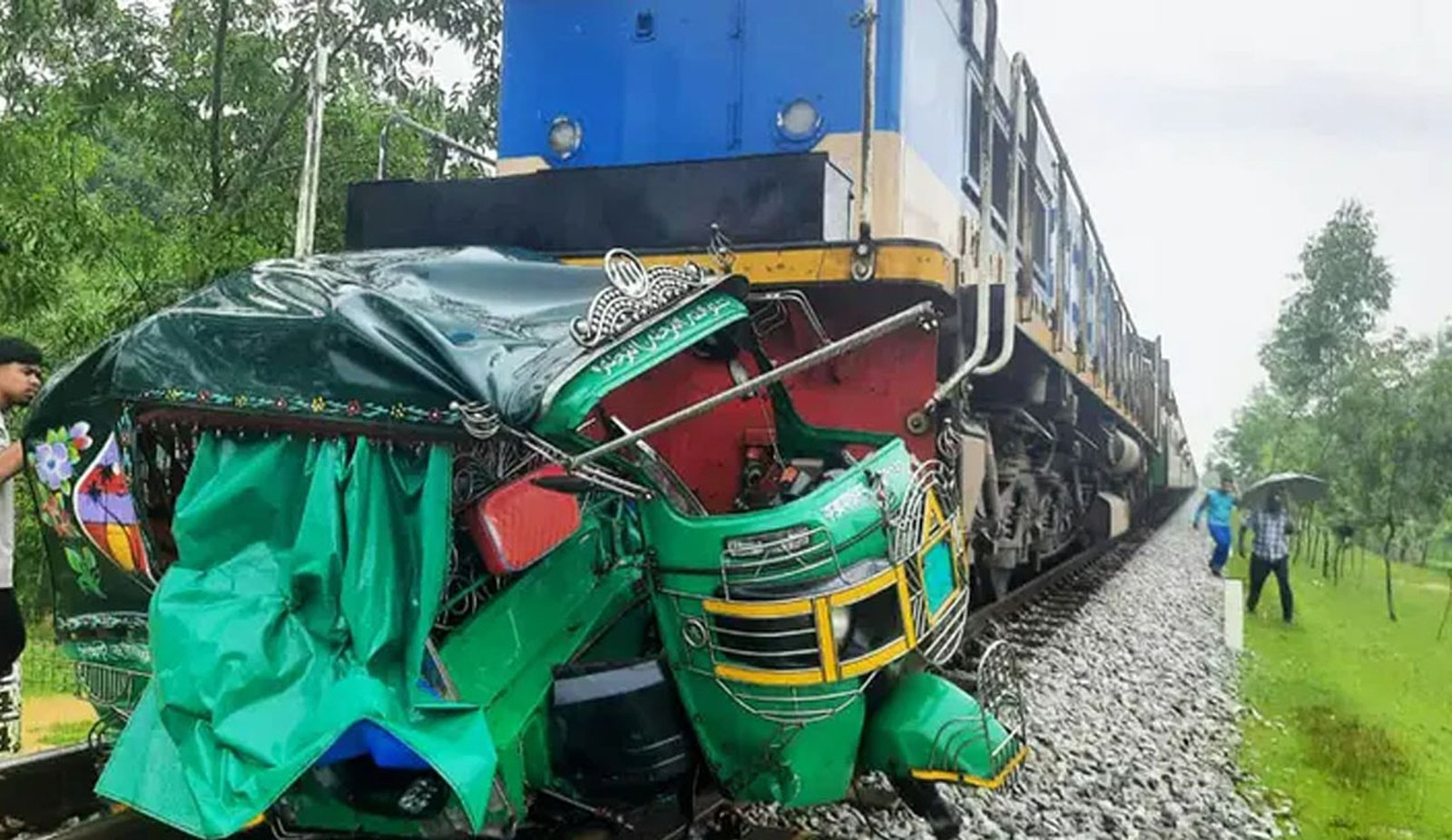 কক্সবাজারে ট্রেনের ধাক্কায় শিশুসহ নিহত-৪