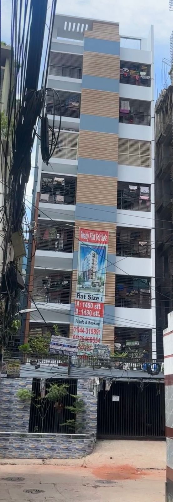 সন্ত্রাসীদের চাঁদা না দেওয়ায় চিকিৎসককে মারধর, সাহায্য চেয়ে ফেসবুকে ভিডিও