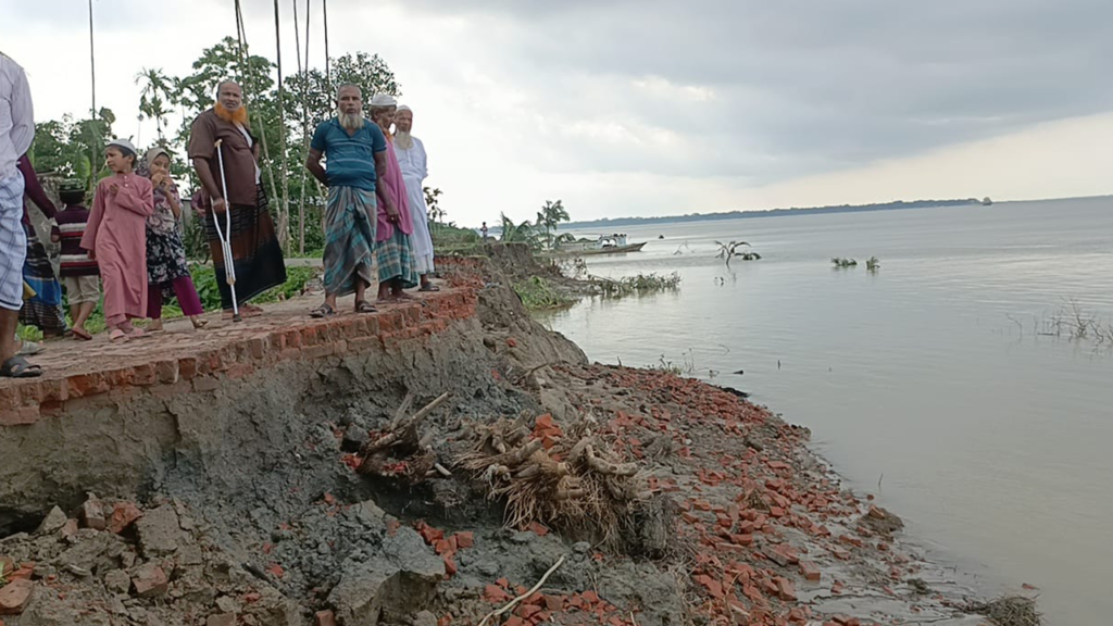 সরকার আসে সরকার যায়, আমাদের ভাগ্যের পরিবর্তন হয় না