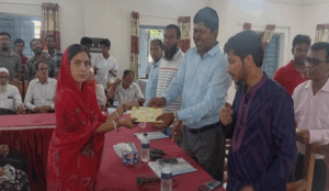 যুব দিবসে ঋণ বিতরণ