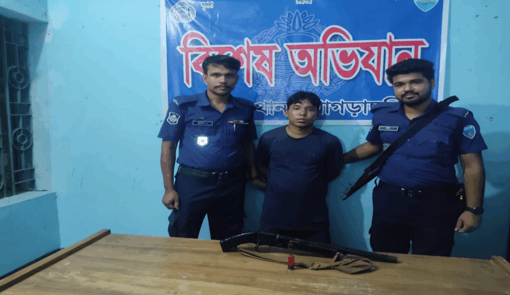 ইউপিডিএফ কালেক্টর কলইপা ত্রিপুরা অস্ত্রসহ আটক