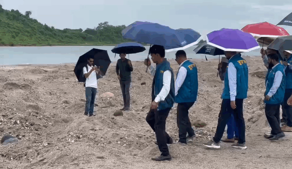 সাদাপাথর লুটপাটের ঘটনায় তদন্তে দুদক