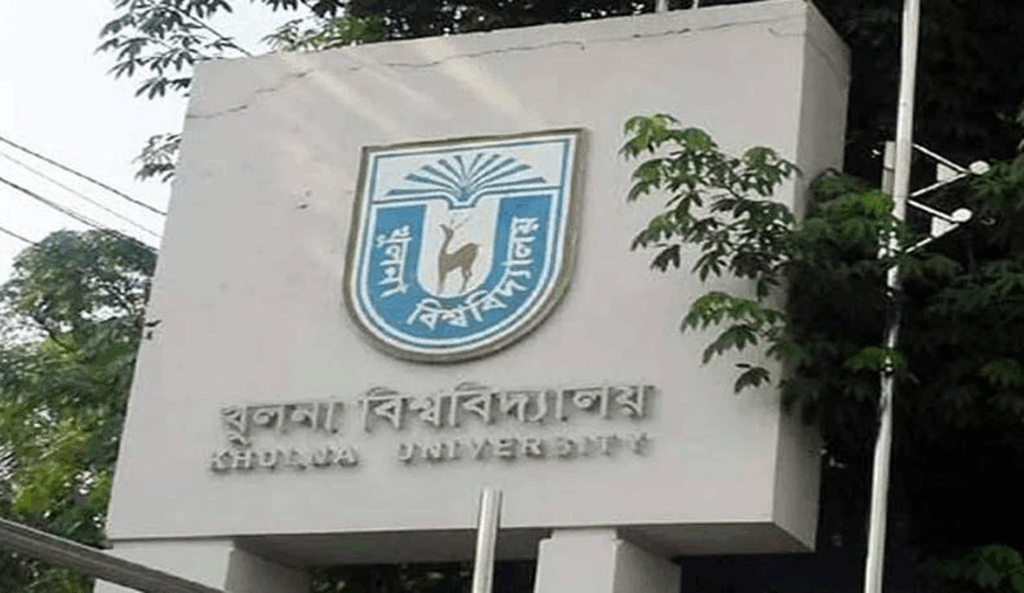 আজ না হোক কাল ভালোবাসার চিহ্ন এঁকে দেবই ছাত্রীকে খুবি শিক্ষক