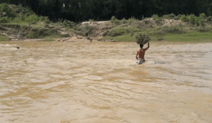 শেরপুরের চেল্লাখালী নদীর আয়রন সেতুটি ৩ বছর আগে ভেঙে পড়লেও নির্মাণ হয়নি সেতু