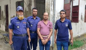 ১৬ মামলার আসামি কদু আলমগীর গ্রেপ্তার