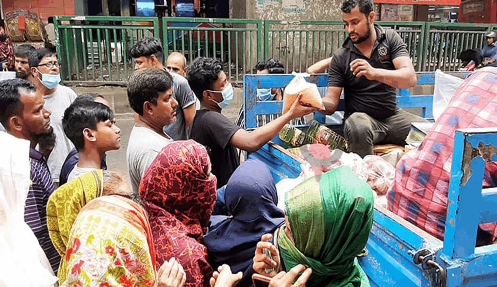 ট্রাকে টিসিবির পণ্য বিক্রি শুরু আজ