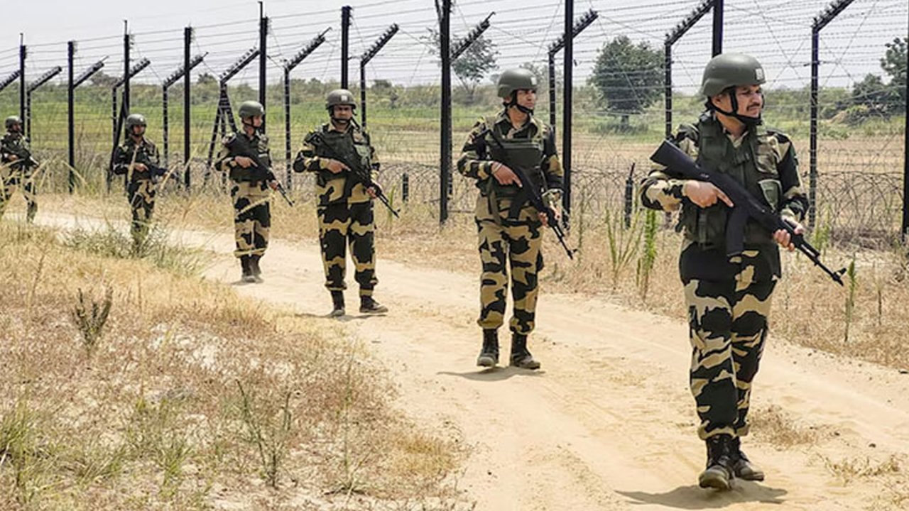 সীমান্তে বিএসএফের গুলিতে বাংলাদেশি যুবক আহত