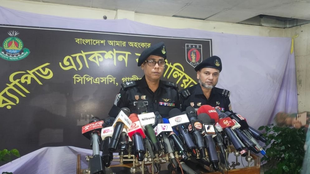সাংবাদিক তুহিন হত্যার দায় স্বীকার স্বাধীনের