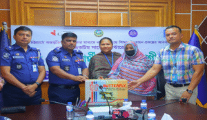 খাগড়াছড়ি জেলা পুলিশ সুপারের উদ্যোগে সেলাই মেশিন বিতরন