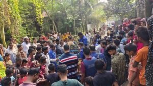 রাস্তায় পড়ে ছিল যুবকের ক্ষতবিক্ষত মরদেহ