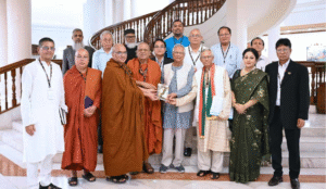 প্রধান উপদেষ্টার সঙ্গে বৌদ্ধ ধর্মীয় নেতাদের শুভেচ্ছা বিনিময়