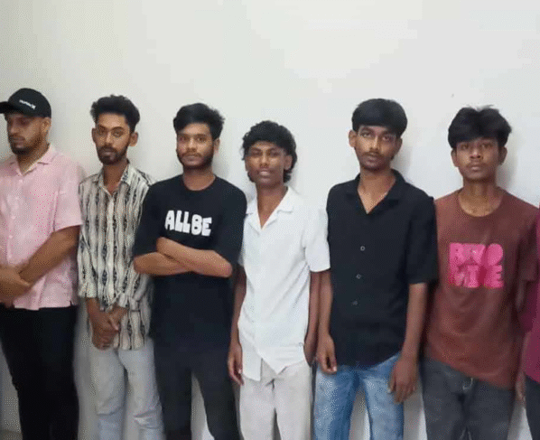 ধানমন্ডিতে বিশেষ অভিযানে গ্রেপ্তার ১০ জন