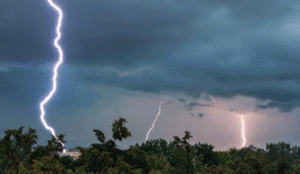 কুমিল্লায় বজ্রপাতে প্রাণ গেল ৩ জনের