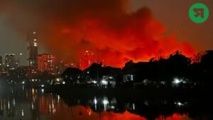 পাঁচ ঘন্টার চেষ্টায় কড়াইল বস্তির আগুন নিয়ন্ত্রণে