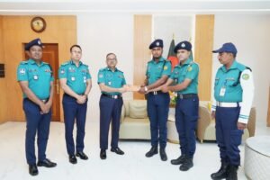 আগুন সন্ত্রাস আটক করায় গুলশান ট্রাফিক পুরস্কৃত