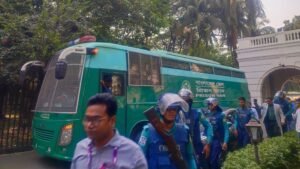 ট্রাইব্যুনালে হাজির ১৩ সেনা কর্মকর্তা