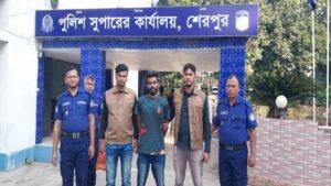 নকলায় কৃষি কর্মকর্তাকে মারধরের ঘটনায় গ্রেপ্তার-১