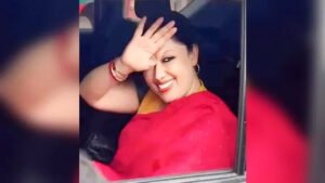 বাপের পথেই হাঁটছেন মেয়ে