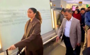 মেয়েকে সাথে নিয়ে বাংলাদেশের উদ্দেশ্যে তারেক রহমান