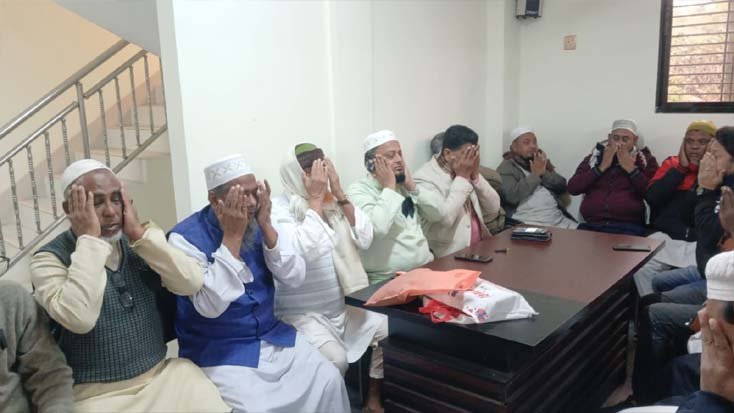 কেরানীগঞ্জে খালেদা জিয়ার রূহের মাগফেরাতের জন্য দোয়া