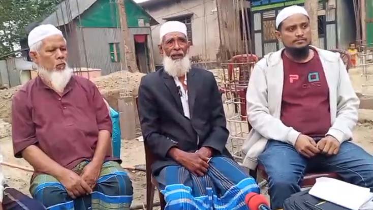 ঘর নির্মাণে বাধা, ৫ লাখ টাক চাঁদা দাবি