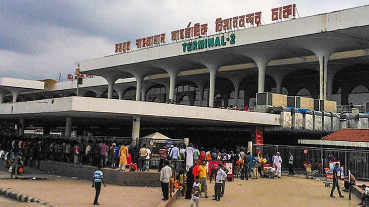 তারেক রহমানকে স্বাগত জানাতে বিমানবন্দরে বিএনপির শীর্ষ নেতারা